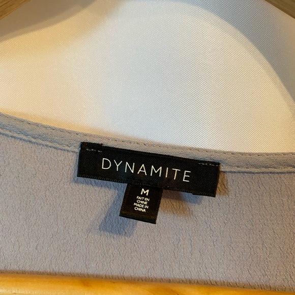 Cap sleeve with lace Dynamite blouse - Picture 3 of 4